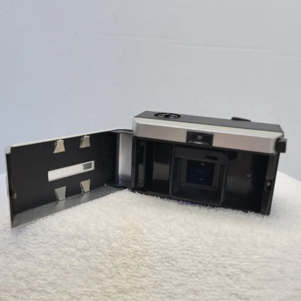 Kodak Instamatic 134 Camera *UNTESTED* Case And Operating Instruction Manual